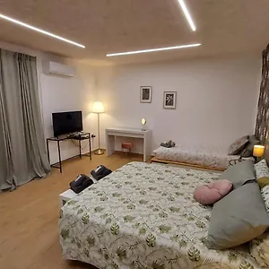 Dn House , Catania Italia